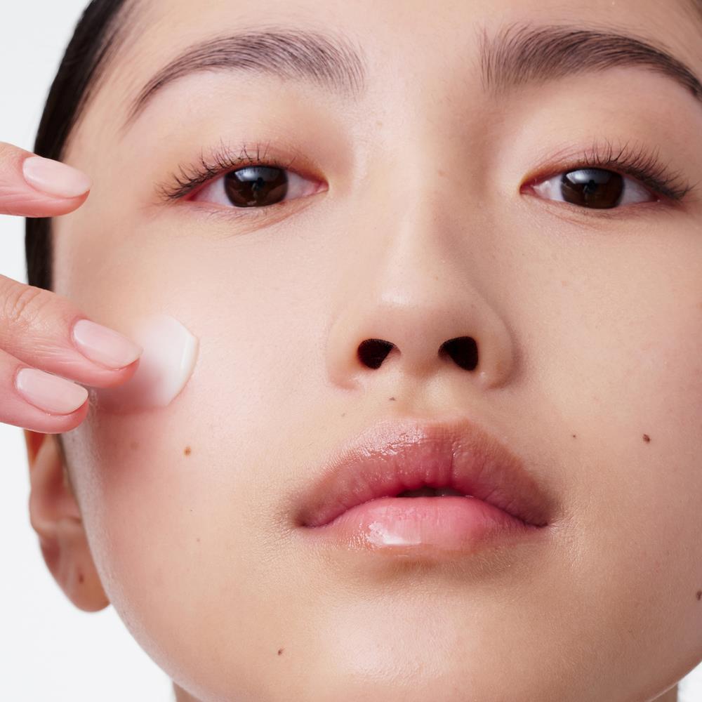 クラランスプレシャス ラ クレーム ブライト