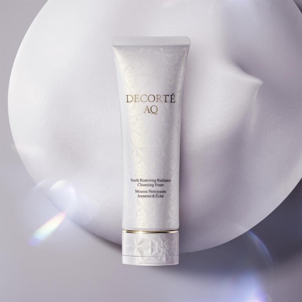 AQ YOUTH RENEWING RADIANCE CLEANSING FOAM